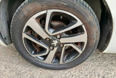 Peugeot 108 1.0 VTi 12V ETG5 69CH BOITE AUTO / FAIBLE KILOMÉTRAGE
