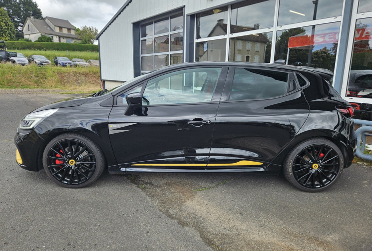 Renault Clio IV RS 1.6 220 TROPHY EDC 6 RS18 AKRAPOVIC