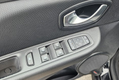 Renault Clio IV RS 1.6 220 TROPHY EDC 6 RS18 AKRAPOVIC