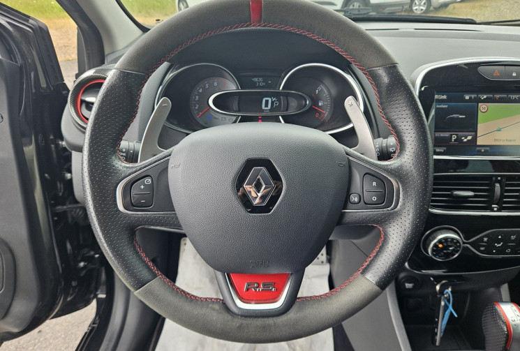 Renault Clio IV RS 1.6 220 TROPHY EDC 6 RS18 AKRAPOVIC