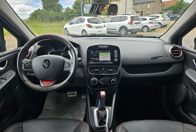 Renault Clio IV RS 1.6 220 TROPHY EDC 6 RS18 AKRAPOVIC