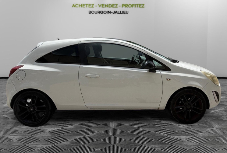 Opel Corsa 1.2 / 85 CH / COLOR EDITION 