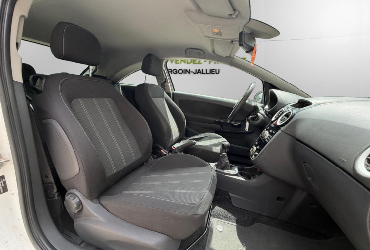 Opel Corsa 1.2 / 85 CH / COLOR EDITION 