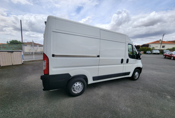 Citroën Jumper III Phase 3 Fourgon 33 L2H2 2.2 BlueHDi 120 DRIVER