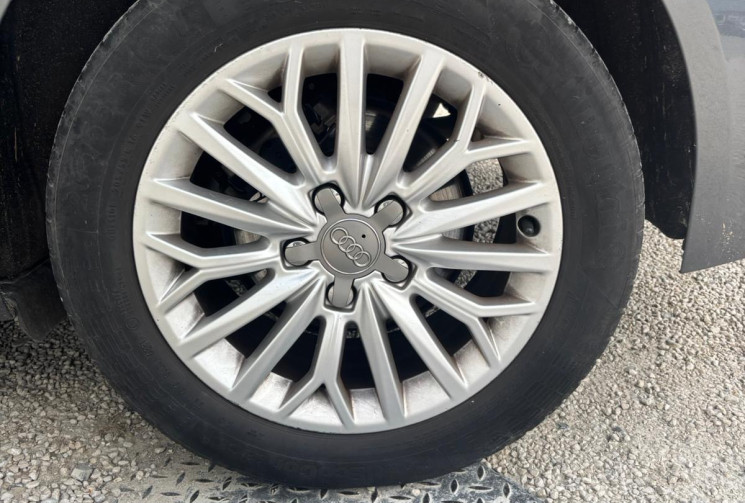 Audi A3 SPORTBACK AUDI A3 TDI 1.6  110 BusinessLine Full Entretien +Distrib+Attelage