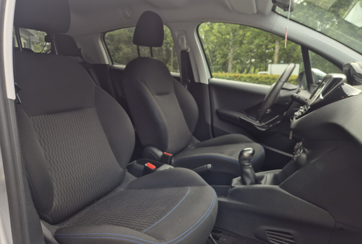 Peugeot 208 1.2 PureTech 82ch Style 5p