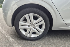 Peugeot 208 1.2 PureTech 82ch Style 5p