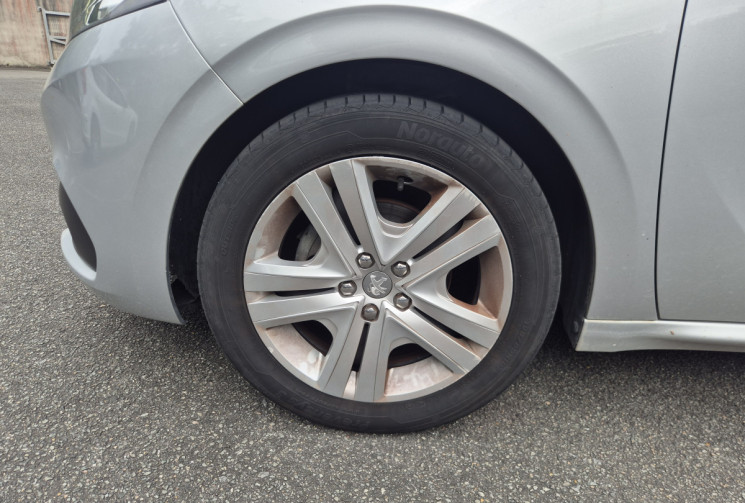 Peugeot 208 1.2 PureTech 82ch Style 5p