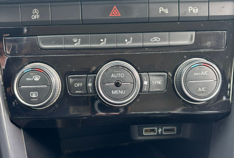 Volkswagen T-Roc VOLKSWAGEN T-ROC 1.5 TSI 150 CARAT  
