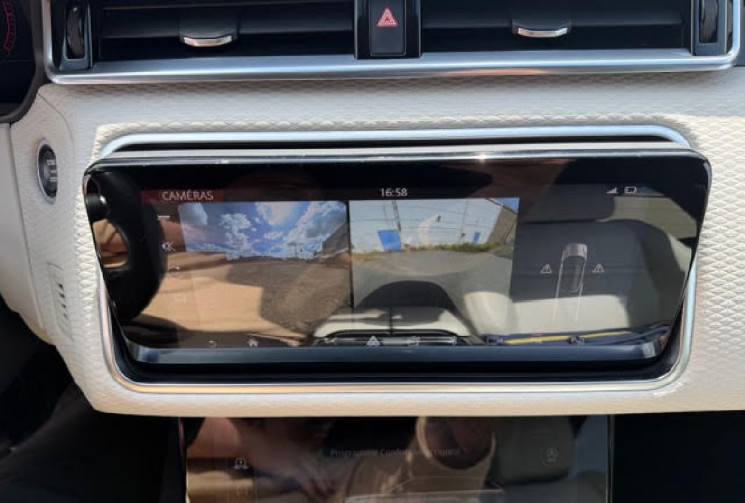 Land-Rover Range Rover Velar P300 R-Dynamic *TOIT PANO OUVRANT *COFFRE ELECT *SIEGES CHAUFFANTS
