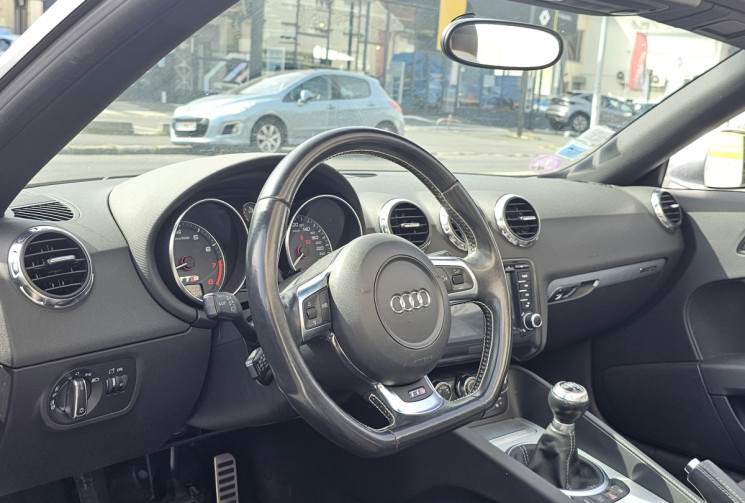 Audi TTS Cabriolet 2.0 TFSI 272 ch quattro Distribution ok