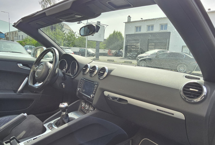 Audi TTS Cabriolet 2.0 TFSI 272 ch quattro Distribution ok