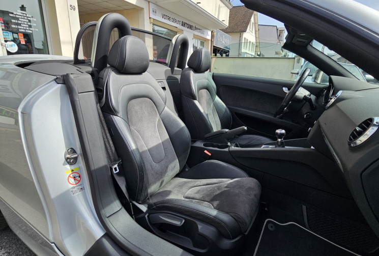 Audi TTS Cabriolet 2.0 TFSI 272 ch quattro Distribution ok