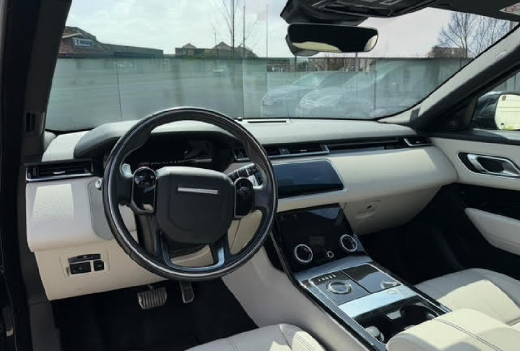 Land-Rover Range Rover Velar P300 R-Dynamic *TOIT PANO OUVRANT *COFFRE ELECT *SIEGES CHAUFFANTS