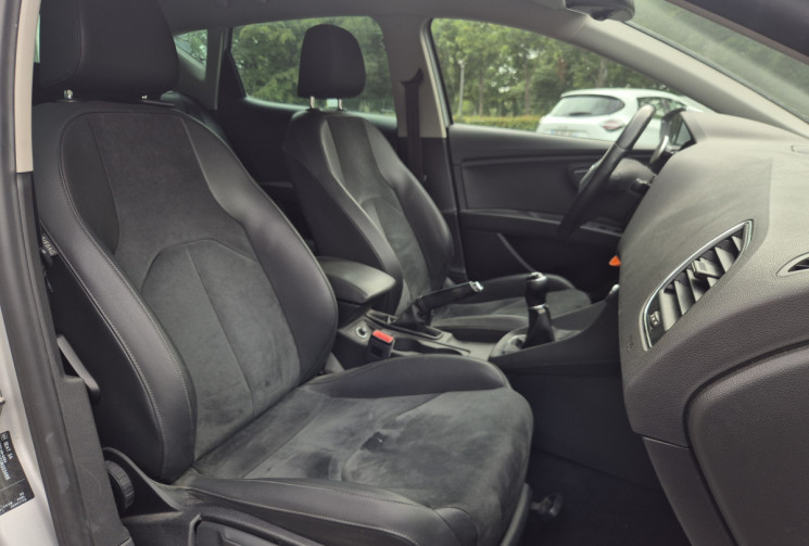 SEAT Leon 1.6 TDI 110ch Style Business Kit distribution récent