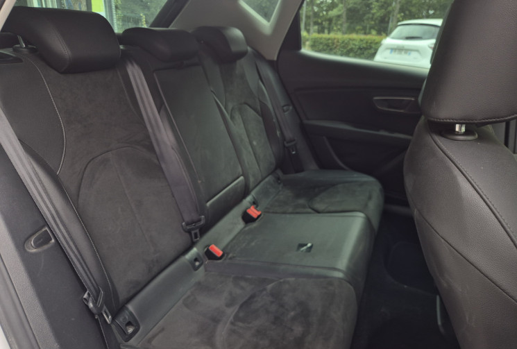 SEAT Leon 1.6 TDI 110ch Style Business Kit distribution récent