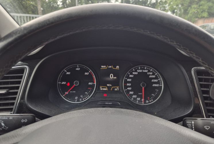 SEAT Leon 1.6 TDI 110ch Style Business Kit distribution récent