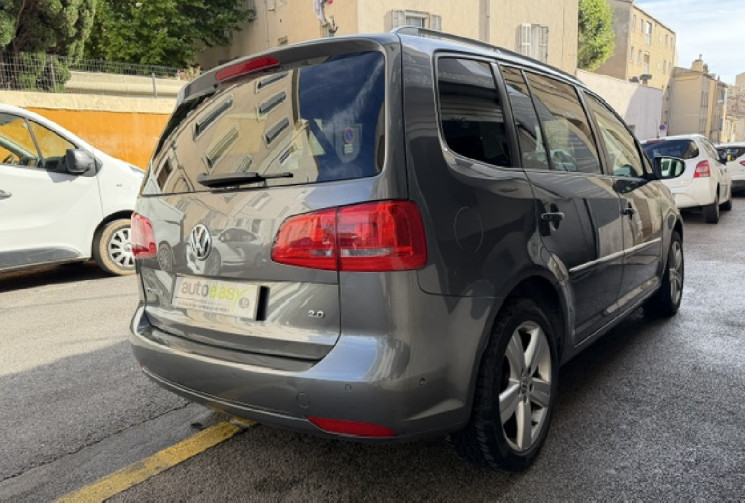 Volkswagen Touran carat  Phase 3 2.0 TDI 16V FAP DSG (6 rapports) 140 cv Origine France 3em main 