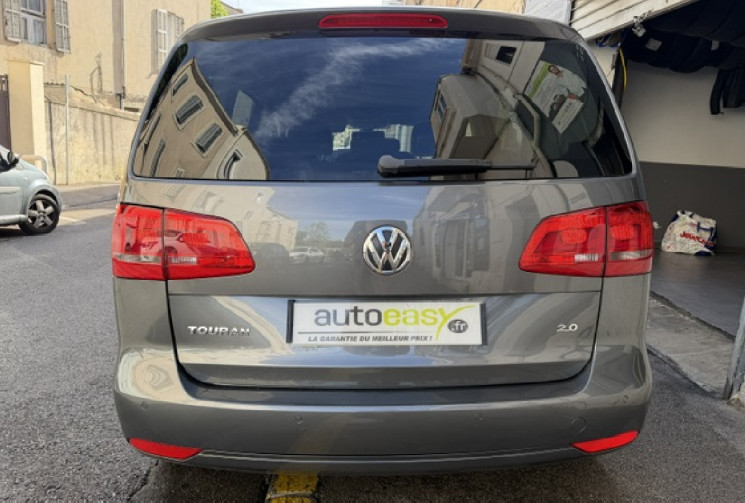 Volkswagen Touran carat  Phase 3 2.0 TDI 16V FAP DSG (6 rapports) 140 cv Origine France 3em main 