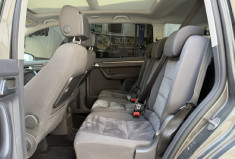 Volkswagen Touran carat  Phase 3 2.0 TDI 16V FAP DSG (6 rapports) 140 cv Origine France 3em main 