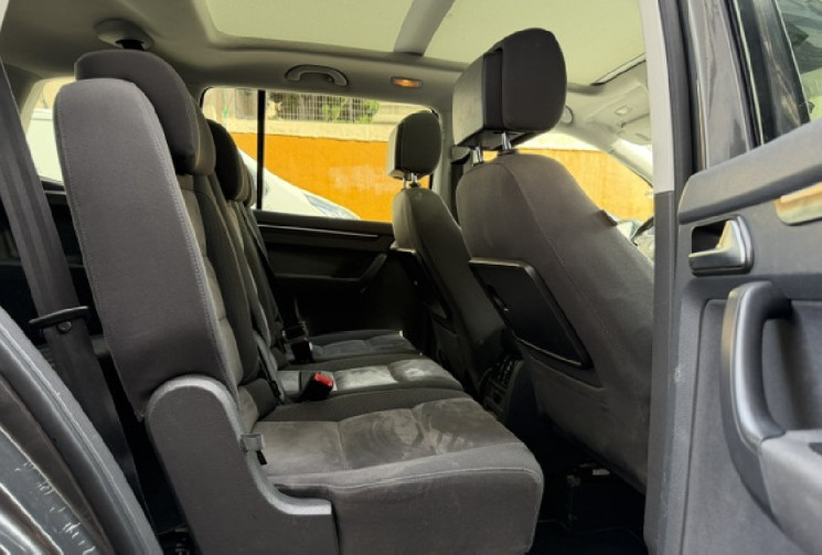 Volkswagen Touran carat  Phase 3 2.0 TDI 16V FAP DSG (6 rapports) 140 cv Origine France 3em main 