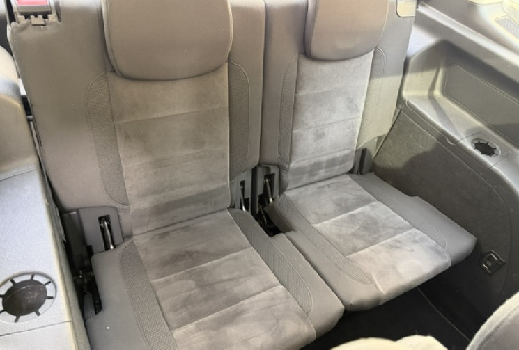 Volkswagen Touran carat  Phase 3 2.0 TDI 16V FAP DSG (6 rapports) 140 cv Origine France 3em main 