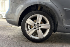 Volkswagen Touran carat  Phase 3 2.0 TDI 16V FAP DSG (6 rapports) 140 cv Origine France 3em main 