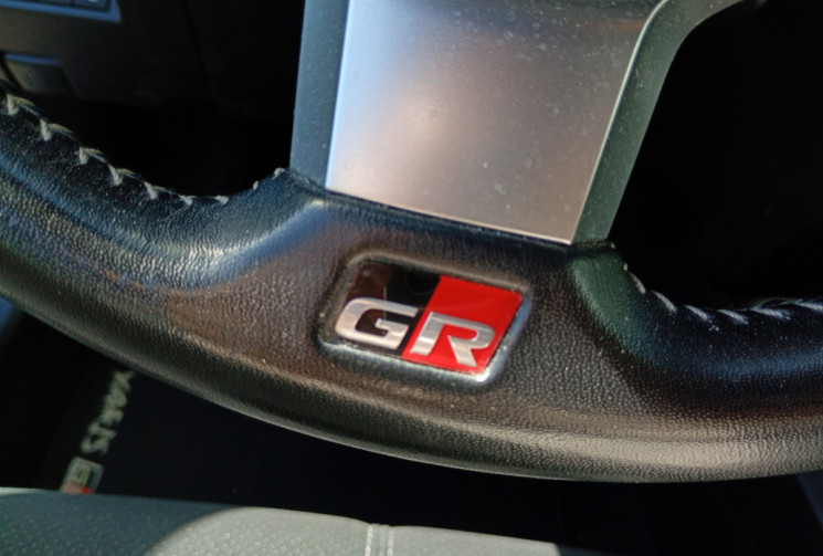 Toyota Yaris 1.5 VVTi 100 Hybrid E-CVT GR Sport