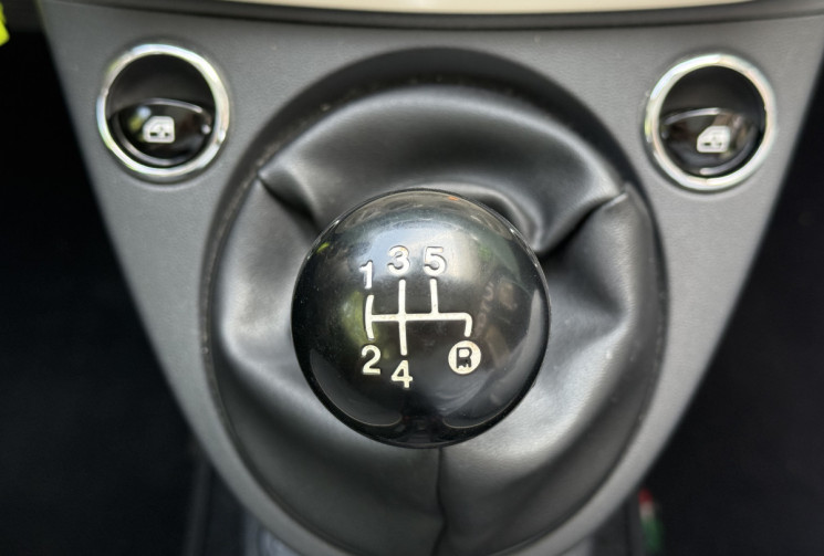 FIAT 500  LOUNGE 1.2 MPi 69 ch / Toit Panoramique / Bluetooth / Entretien et distribution à jour