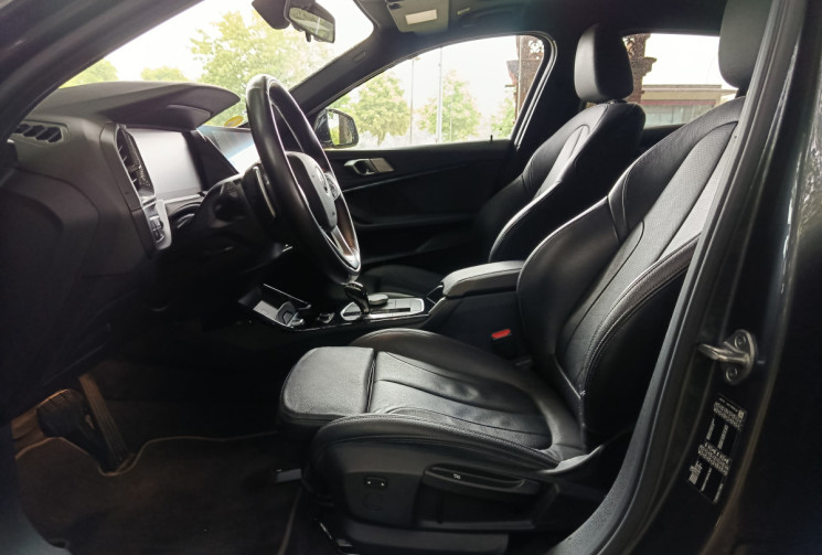 BMW Série 1 (F40) 5 portes 118d 2.0 d 16V 150 cv Boîte auto / Finition Luxury