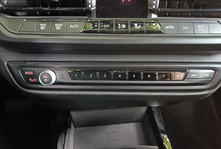 BMW Série 1 (F40) 5 portes 118d 2.0 d 16V 150 cv Boîte auto / Finition Luxury