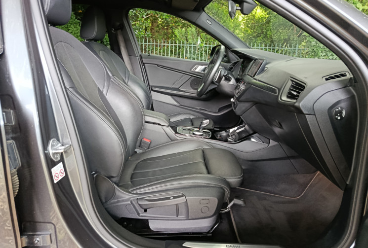 BMW Série 1 (F40) 5 portes 118d 2.0 d 16V 150 cv Boîte auto / Finition Luxury