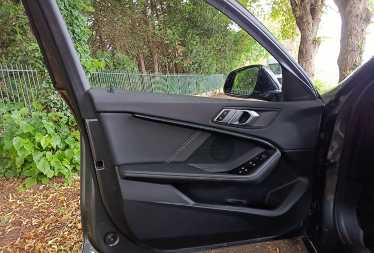 BMW Série 1 (F40) 5 portes 118d 2.0 d 16V 150 cv Boîte auto / Finition Luxury