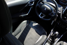 Peugeot 2008  1.2 VTi 82 ch ALLURE * Distribution OK