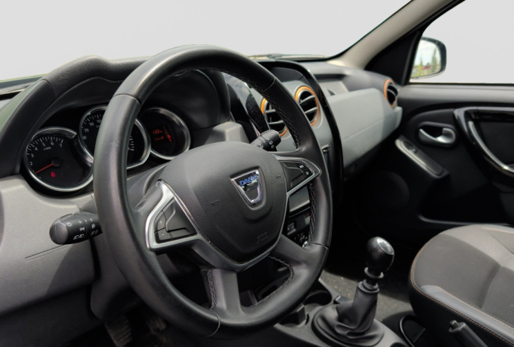 Dacia Duster TCE 125 CV explorer / camera / gps / regulateur / Bluetooth / clim / 2° main