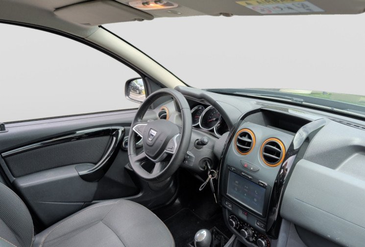 Dacia Duster TCE 125 CV explorer / camera / gps / regulateur / Bluetooth / clim / 2° main