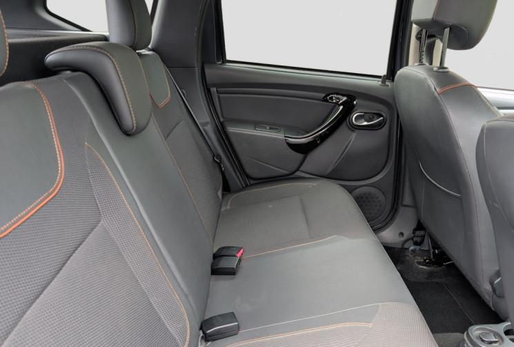 Dacia Duster TCE 125 CV explorer / camera / gps / regulateur / Bluetooth / clim / 2° main