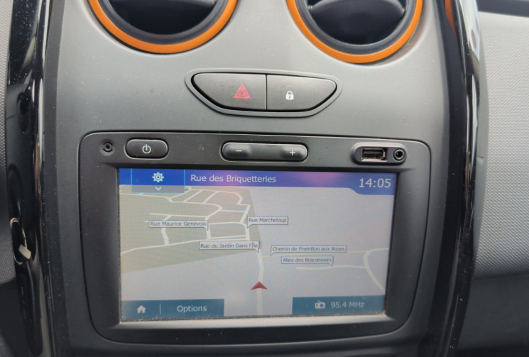 Dacia Duster TCE 125 CV explorer / camera / gps / regulateur / Bluetooth / clim / 2° main