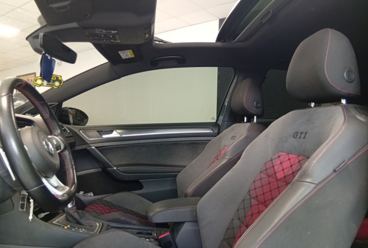Volkswagen Golf 2.0 TSI GTI 290 CH TCR TOIT OUVRANT ENTRETIEN VAG 