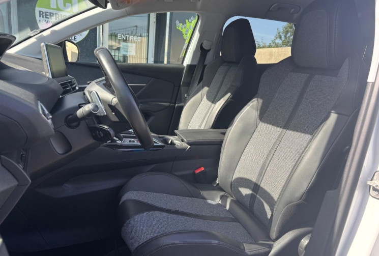 Peugeot 3008 1.2 130 cv Puretech allure Bva / Suivi complet / distribution faite / Garantie