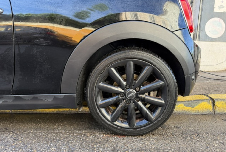 Mini Mini (F56) Cooper D pack chili 1.5 d 116 cv Boîte auto / Origine France 3em main / toit pan /