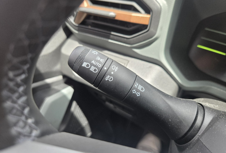 Dacia Duster EXTREME + 141 cv Hybrid HEV * Carplay sans fil * Attelage * Camera 360 * Garantie 2028 