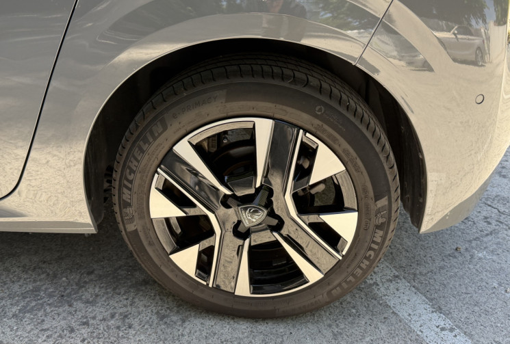 Peugeot 208 1.2 100 Allure BVM6 / 2ème Main / Caméra 360 / Carplay / Garantie Peugeot