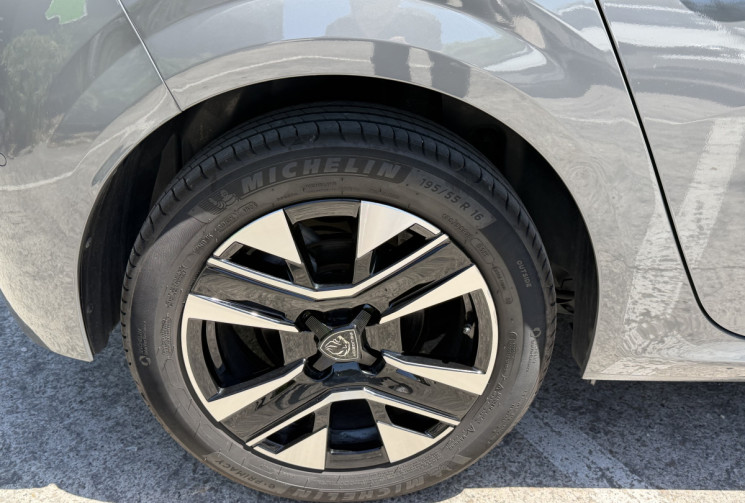 Peugeot 208 1.2 100 Allure BVM6 / 2ème Main / Caméra 360 / Carplay / Garantie Peugeot
