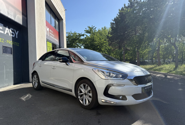 DS DS5 1.6 BLUEHDI 120 S&S SO CHIC / SUIVI COMPLET