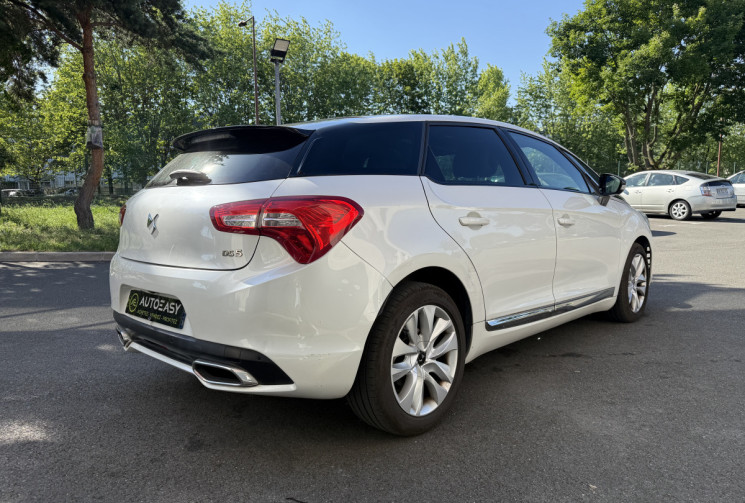 DS DS5 1.6 BLUEHDI 120 S&S SO CHIC / SUIVI COMPLET