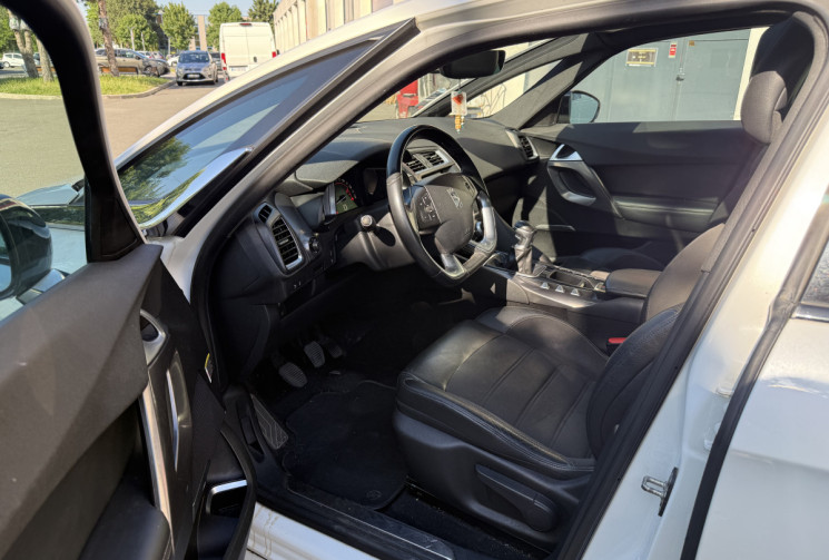 DS DS5 1.6 BLUEHDI 120 S&S SO CHIC / SUIVI COMPLET