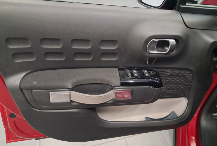 Citroën C3  III 1.2 PureTech 110 Shine EAT6 - CAMERA  - SUIVI ENTRETIEN - DISTRI OK -