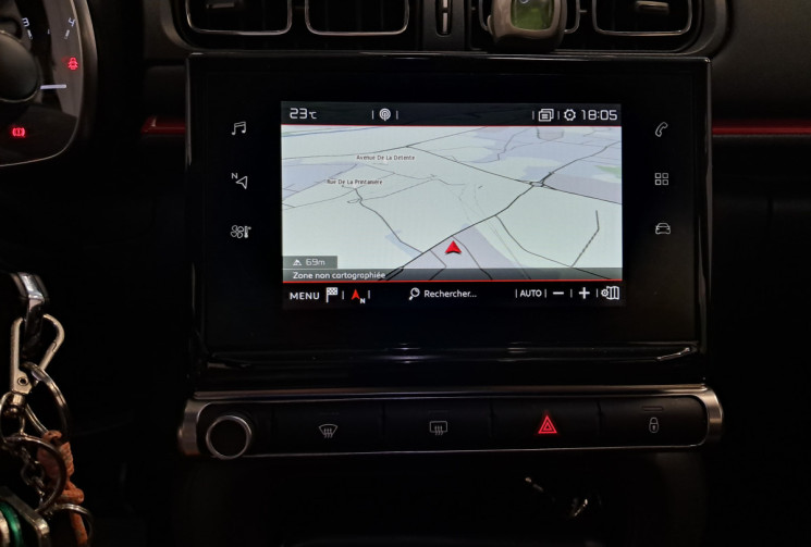Citroën C3  III 1.2 PureTech 110 Shine EAT6 - CAMERA  - SUIVI ENTRETIEN - DISTRI OK -