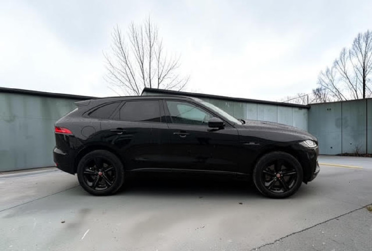 Jaguar F-Pace 240ch R-Sport *TOIT PANO OUVRANT *CAMERA *SIEGES CHAUFFANTS